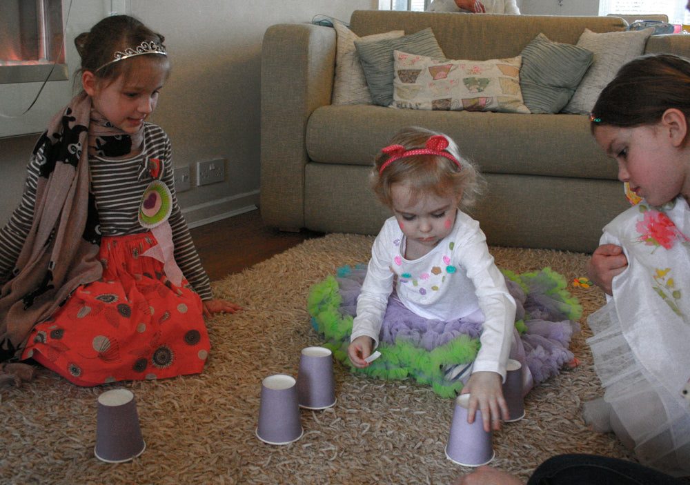 Cups memory game