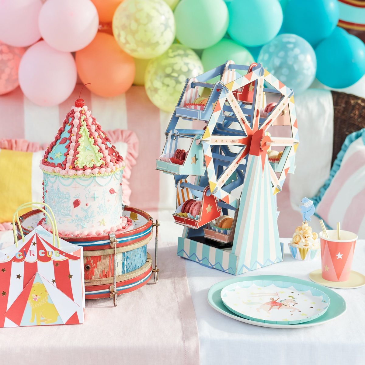 Circus Party Bags x8 — Meri Meri Big Top Paper Bags